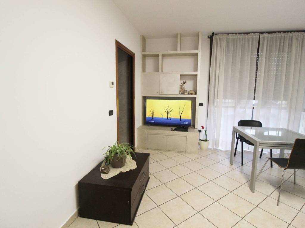 Appartamento a Gorla minore in Via Roma, 11 - Foto 4