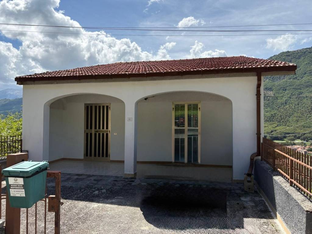 Villa a Castelpetroso in Via Coniglio - Foto 2