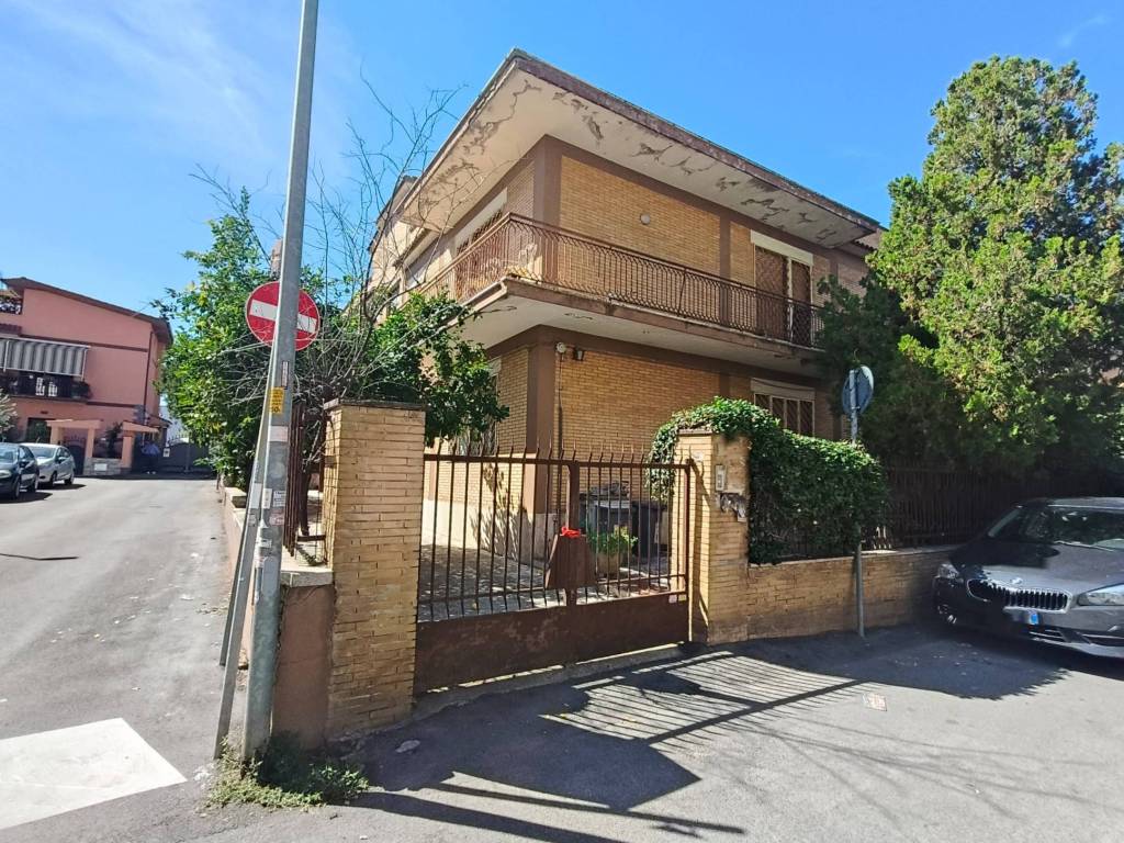 Appartamento a Ciampino in Via Antonio Locatelli - Foto 2
