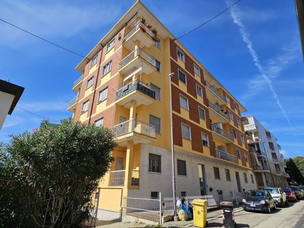 Appartamento a Asti in VIA GIUSEPPE FANTAGUZZI 30 - Foto 2