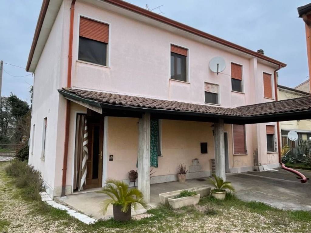 Villa a San pietro di morubio in Via Alcide De Gasperi, 18 - Foto 3