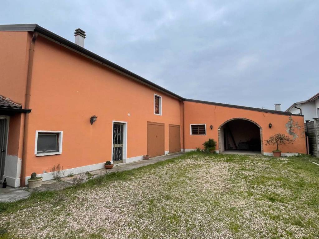 Villa a San pietro di morubio in Via Alcide De Gasperi, 18 - Foto 4