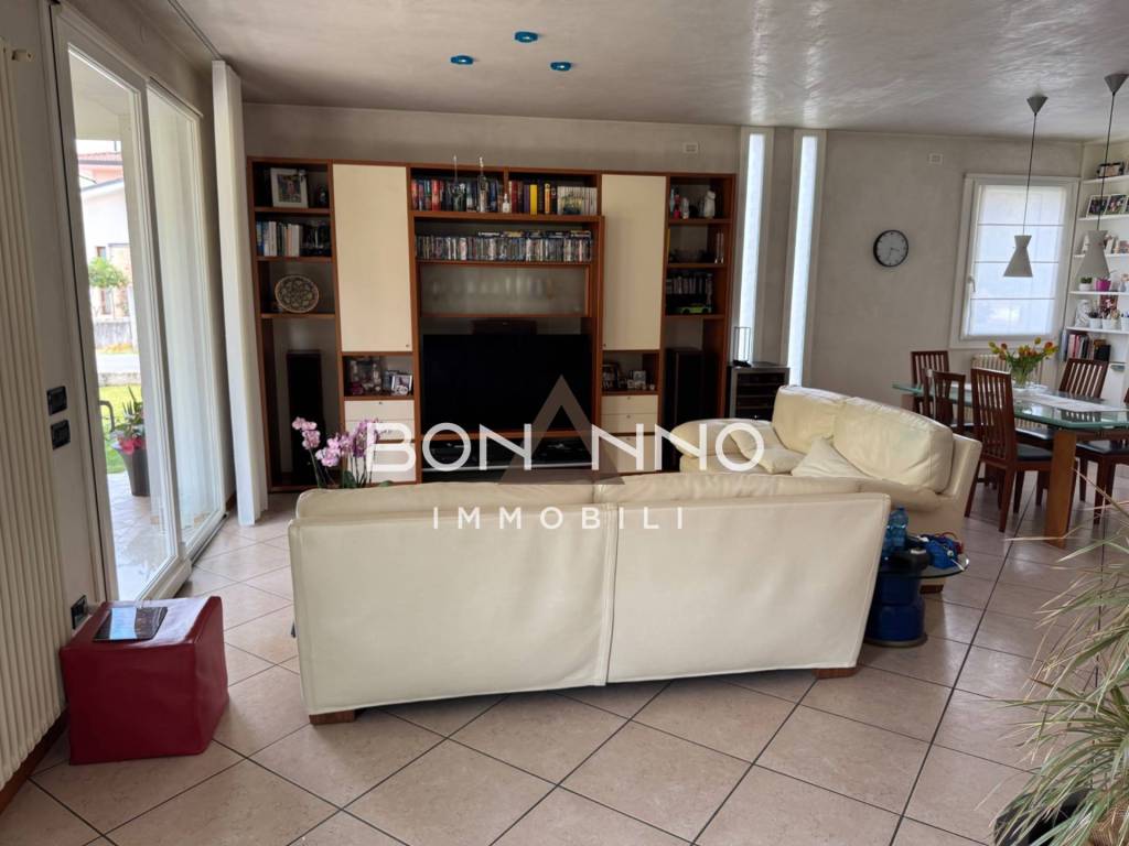 Villa a Riese pio x in VIA MONTELLO, 1 - Foto 3