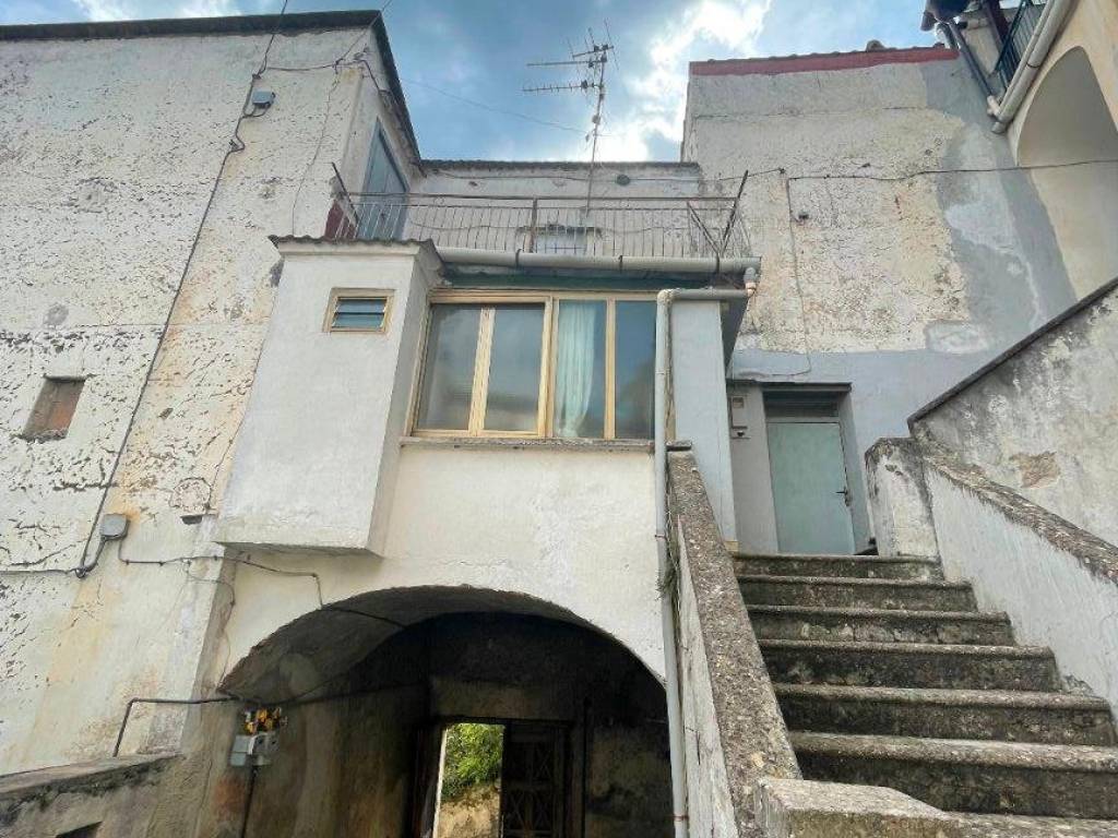 Appartamento a Giffoni valle piana in Via Pietro Amoroso, 5 - Foto 3