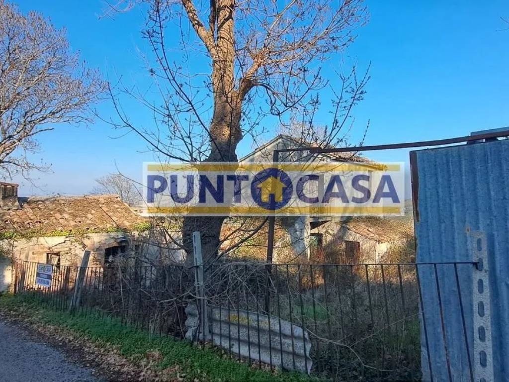 Terreno a Campli in Piancarani S.N.C. - Foto 2