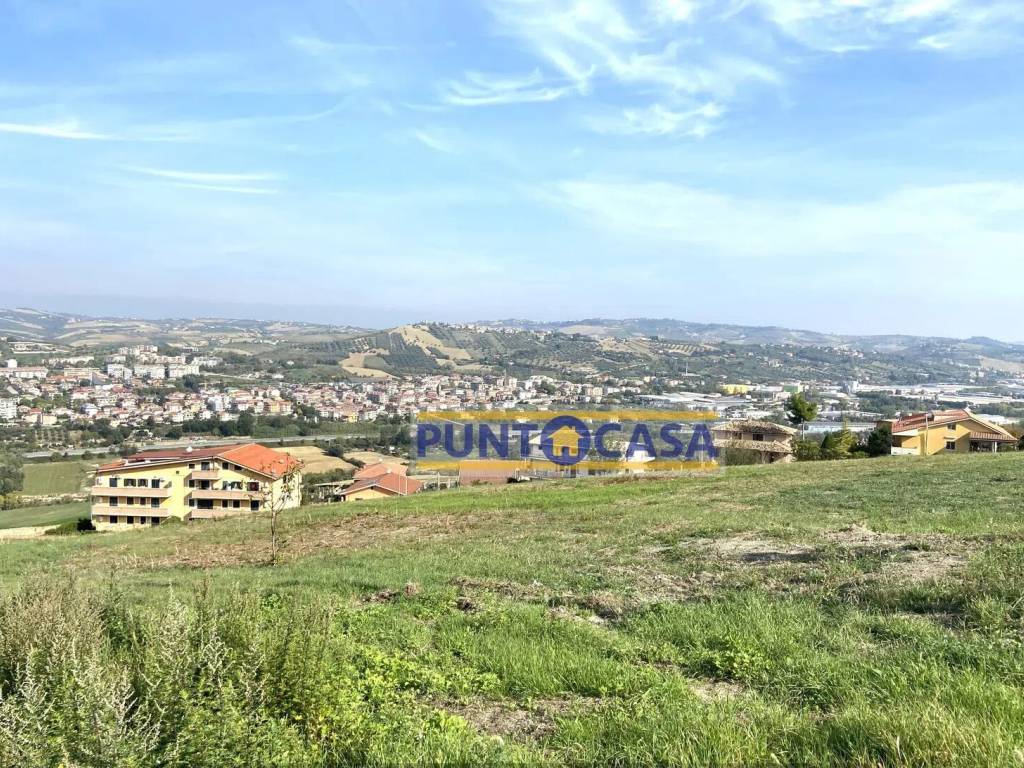 Terreno a Canzano in Contrada Sodere S.N.C. - Foto 2