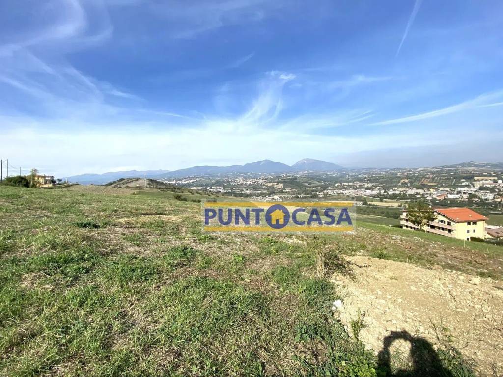 Terreno a Canzano in Contrada Sodere S.N.C. - Foto 4