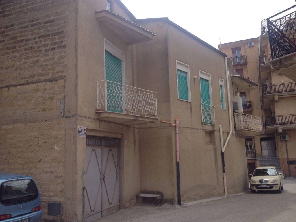 Casa indipendente a Canicattì in Giovanni Guareschi, 20 - Foto 2