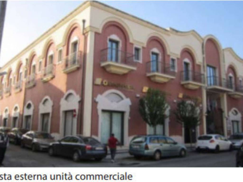 Immobile a Latiano in piazza Bartolo Longo 16 - Foto 2