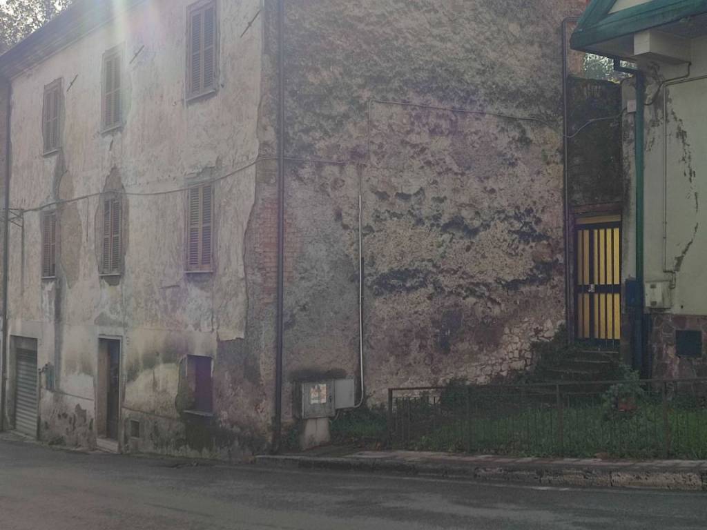 Casa indipendente a Ceccano in Viale della Libertà - Foto 4