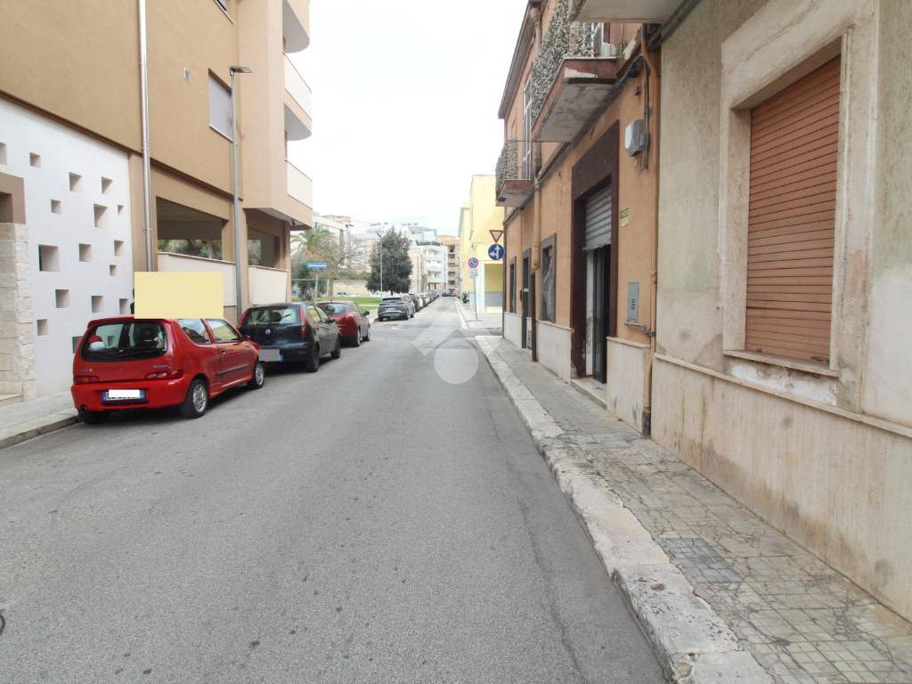 Box / garage a Brindisi in Via Adamello, 8 - Foto 4