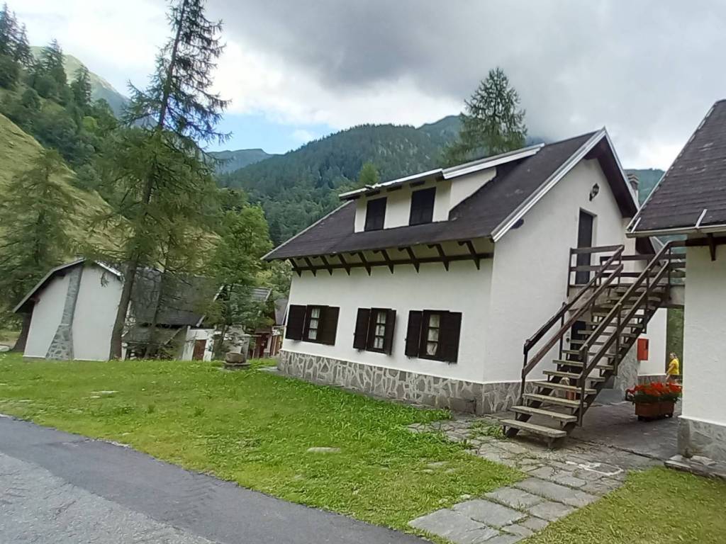 Villa a Carcoforo in VILLAGGIO SELVA BRUNA, 28 - Foto 3