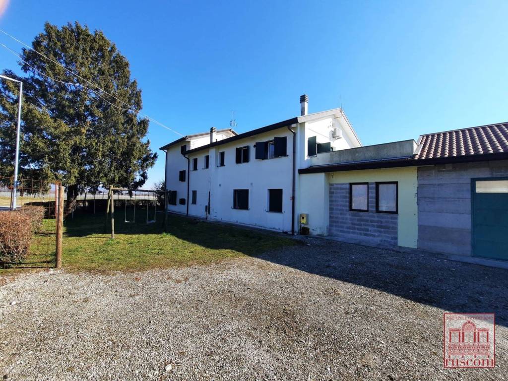 Villa a Maniago in Via Tesana Sud, 18 - Foto 2