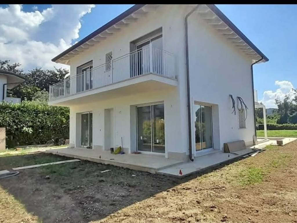 Villa a Pietrasanta in Via Umbria, 9 - Foto 3