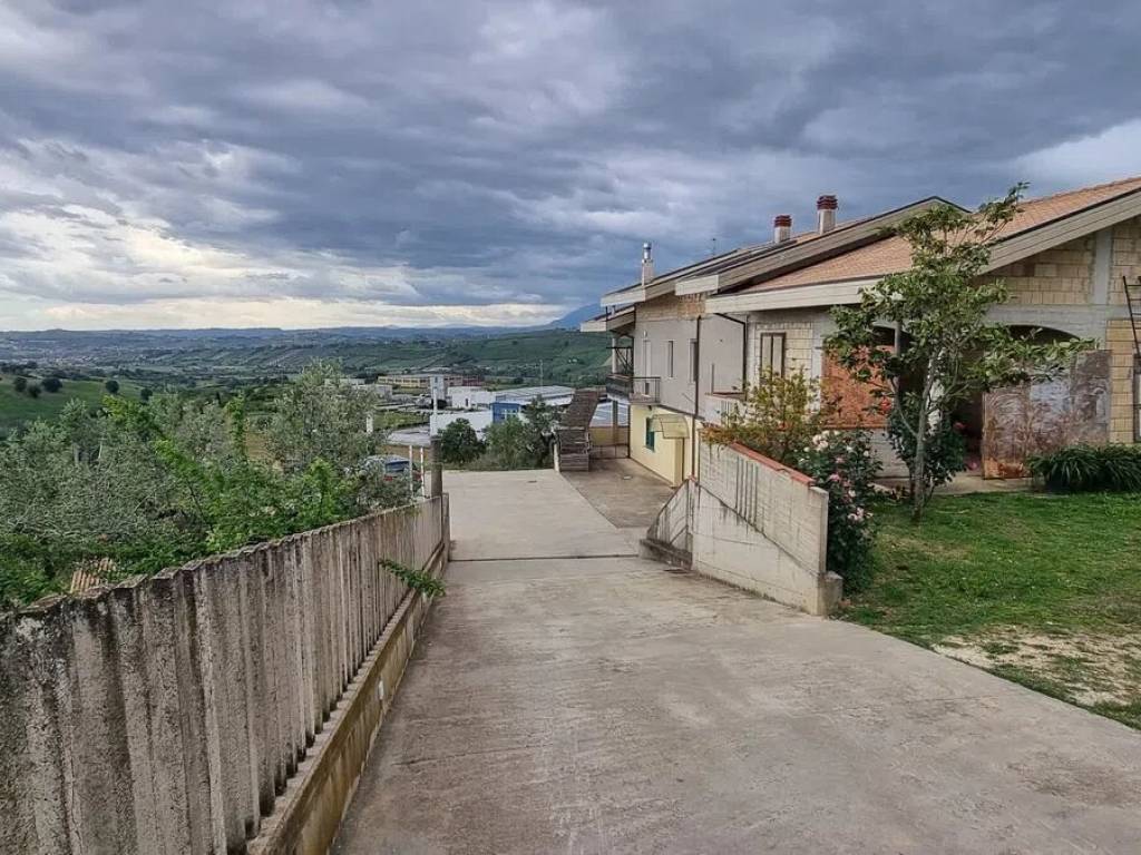 Villa a Città sant'angelo in Strada Gaglierano, 124 - Foto 3