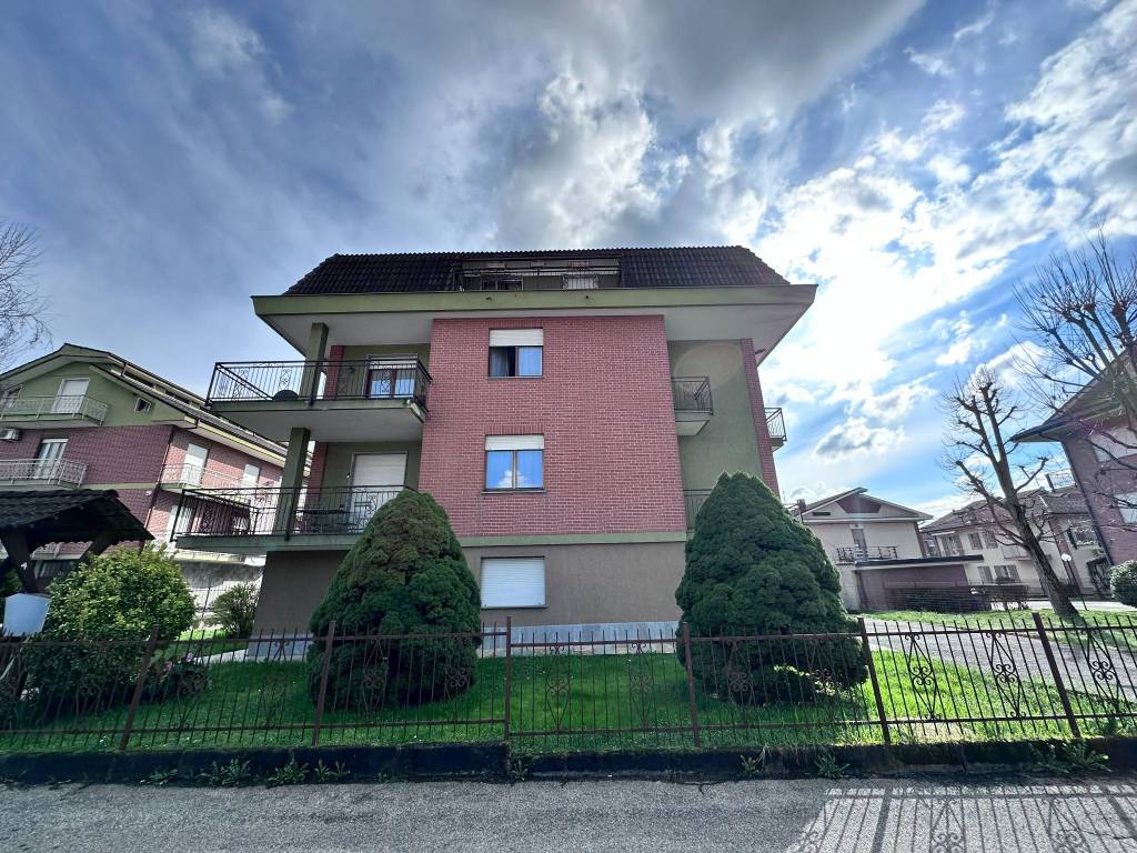 Appartamento a Grinzane cavour in Via dei Platani, 4 - Foto 2