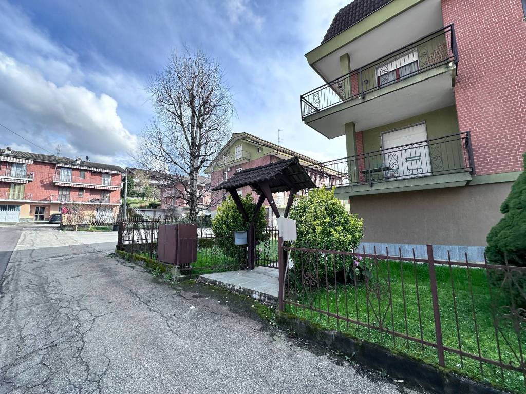 Appartamento a Grinzane cavour in Via dei Platani, 4 - Foto 3