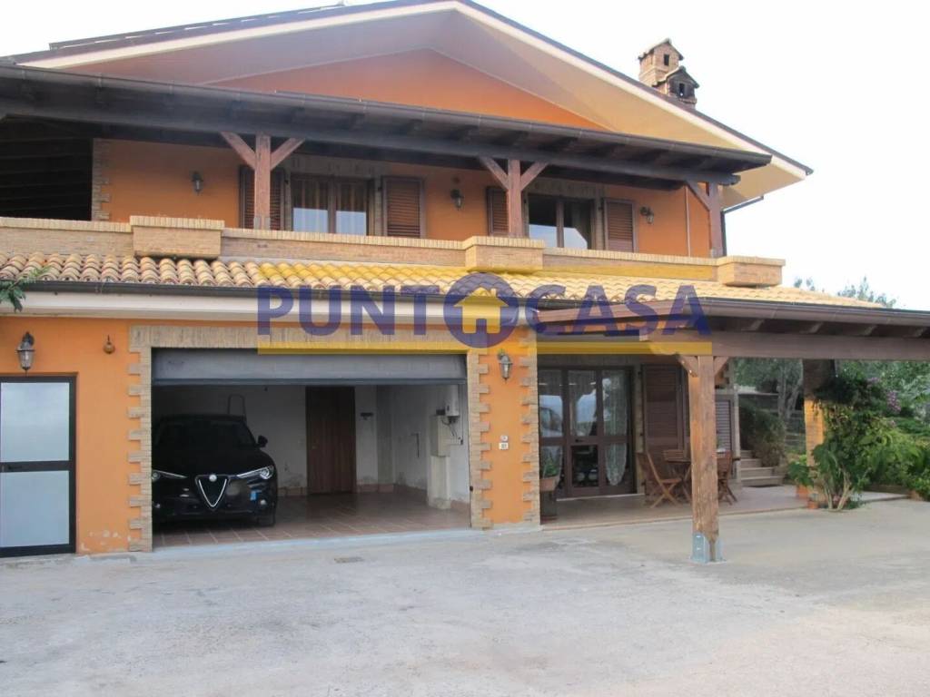 Villa a Campli in Frazione Villa Boceto S.N.C. - Foto 4