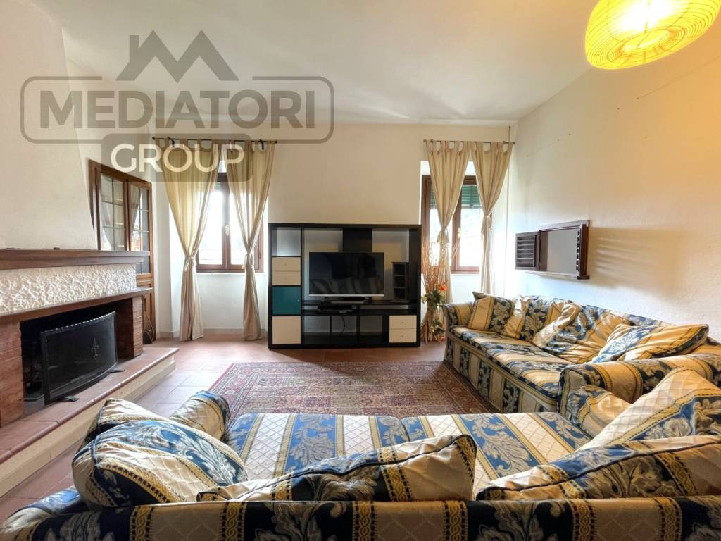 Appartamento a Borgo a mozzano in Via del Santo - Foto 3