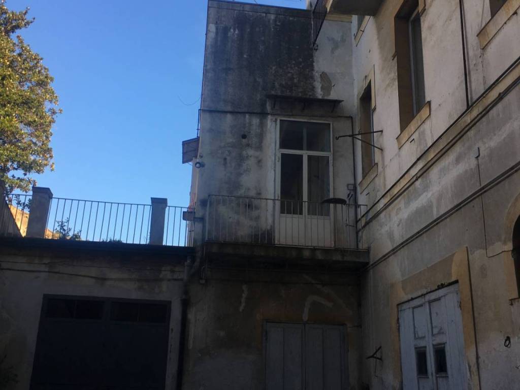 Palazzo / stabile a Caserta in Via Giulia, 5 - Foto 3