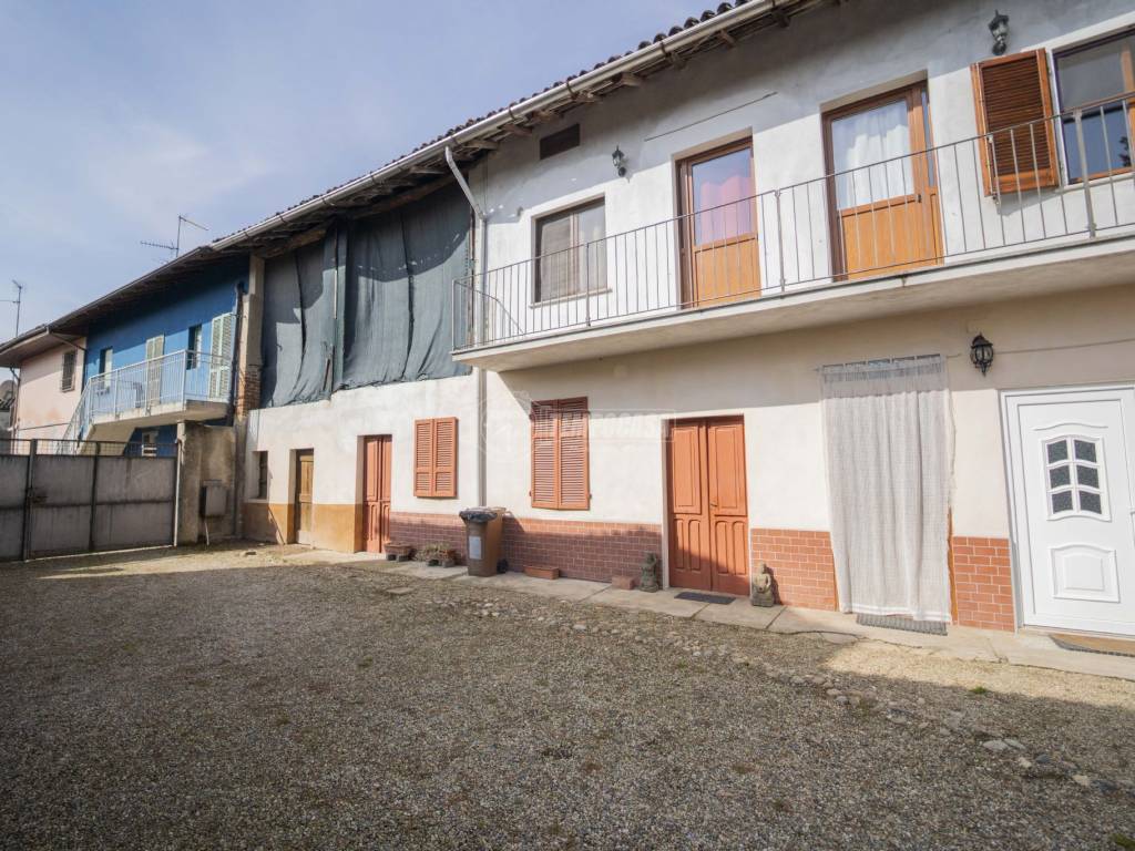Casa indipendente a Langosco in Via Giuseppe Mazzini 38/6 - Foto 2