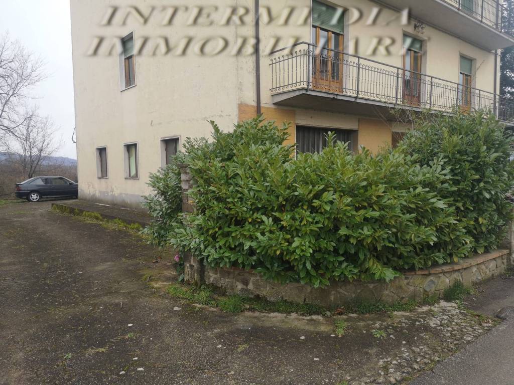 Appartamento a Terranuova bracciolini in Frazione Cicogna - Foto 2