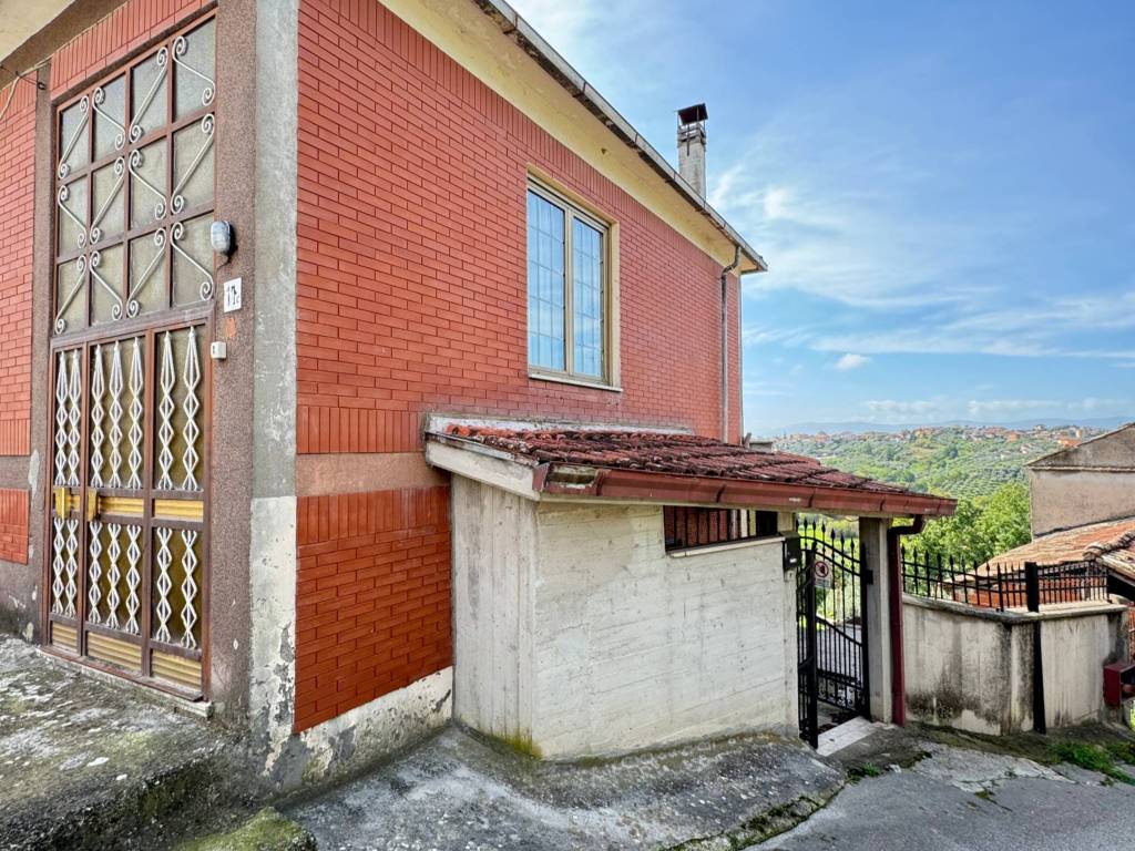 Villa a Boville ernica in Via Cupa San Lucio, 17 - Foto 2