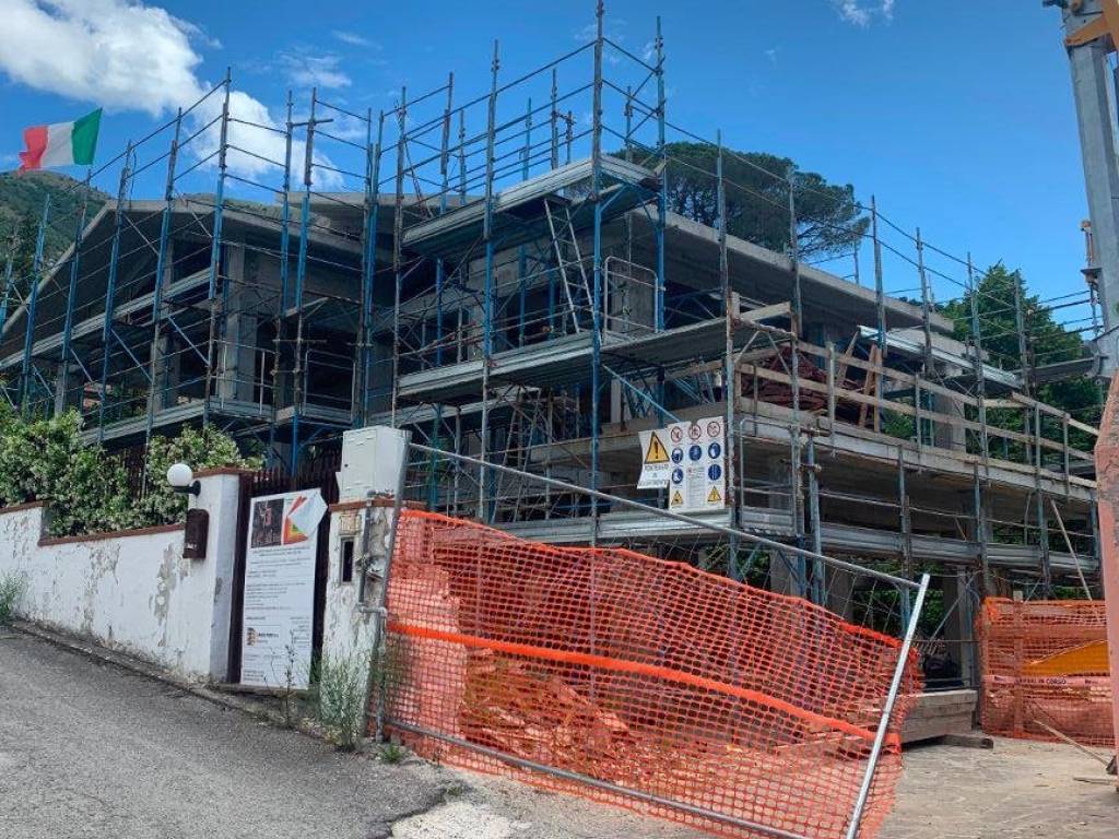 Villa a Pizzoli in Corso Sallustio, 164 - Foto 2