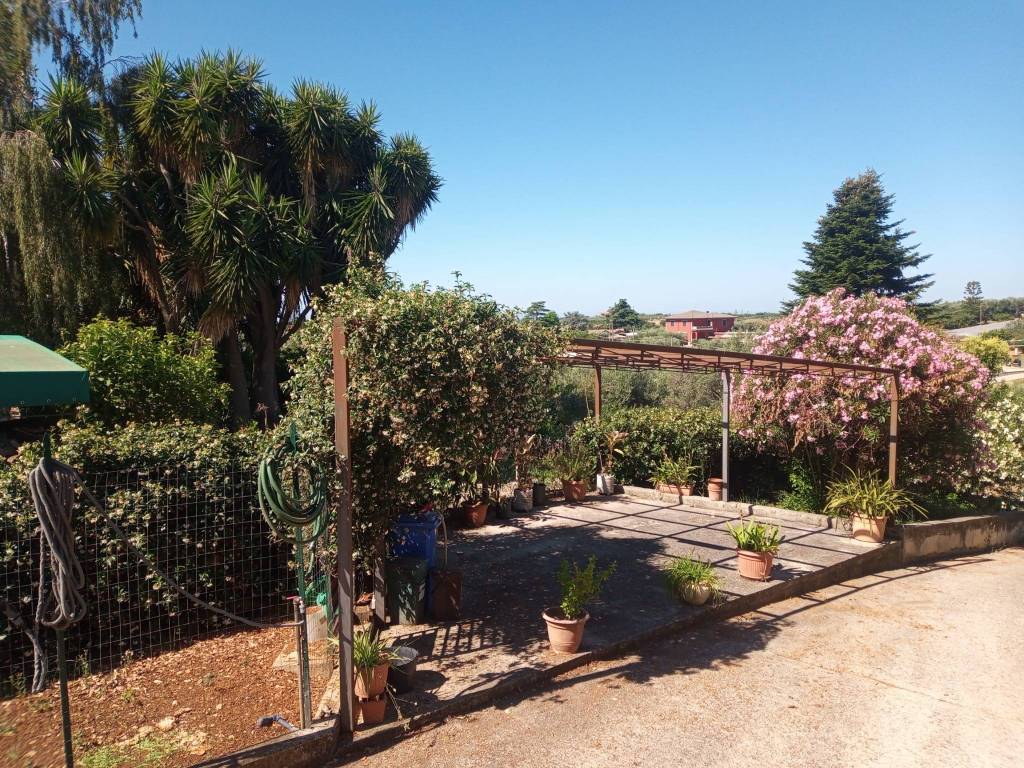 Villa a Cisterna di latina in Via Cesare Ottaviano Augusto - Foto 2