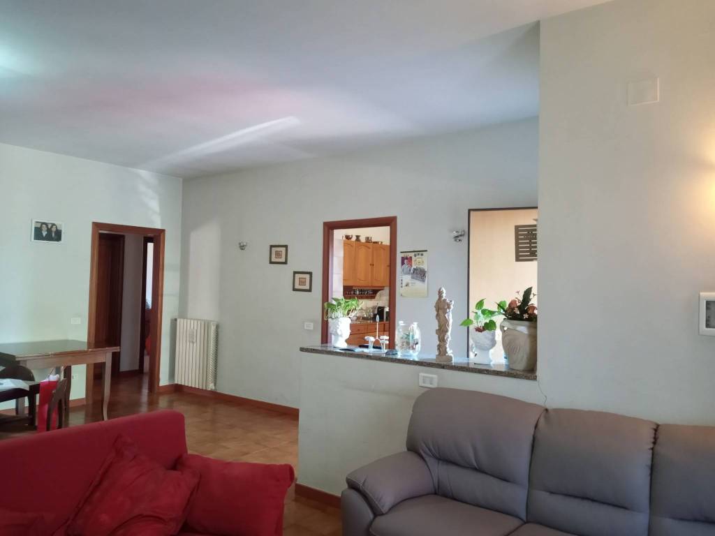 Villa a Cisterna di latina in Via Cesare Ottaviano Augusto - Foto 4