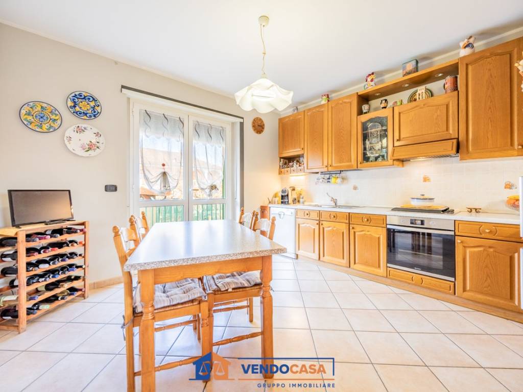 Appartamento a Caramagna piemonte in Via Luigi Einaudi - Foto 4