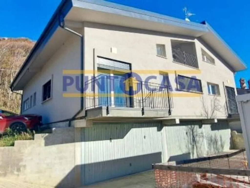 Appartamento a Montorio al vomano in Via G. Leopardi, 145 - Foto 2