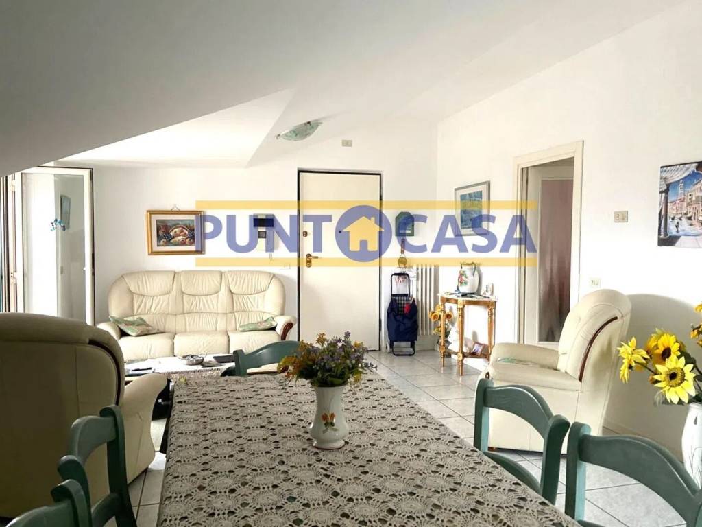 Appartamento a Bellante in Via Marco Biagi, 5 - Foto 3