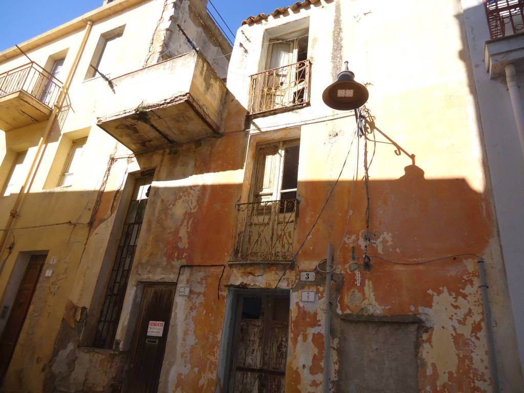 Palazzo / stabile a Nuoro in Via Giacomo Leopardi - Foto 3