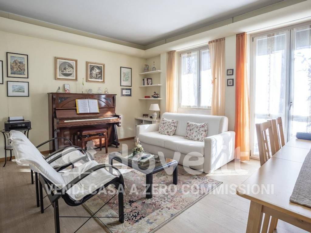 Appartamento a Luino in Via Forlanini, 3 - Foto 4