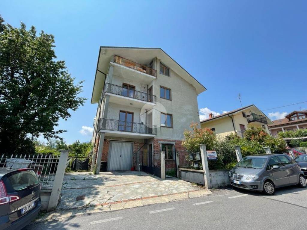 Appartamento a Giaveno in Via Monsignor Carlo Bovero, 87 - Foto 2
