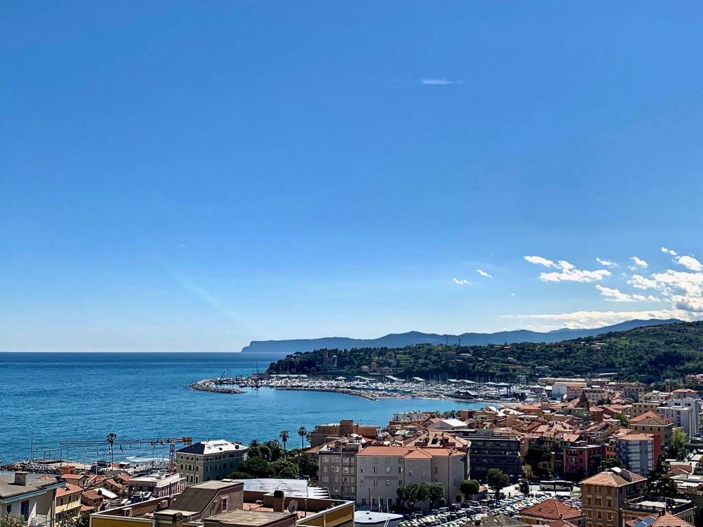 Appartamento a Varazze in Via giovane italia, 21 - Foto 2