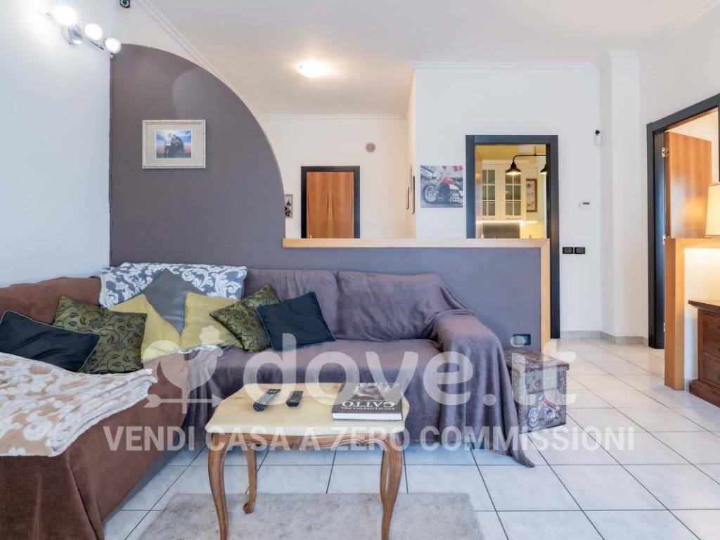 Appartamento a Lurate caccivio in Via Olgiate, 49 - Foto 2