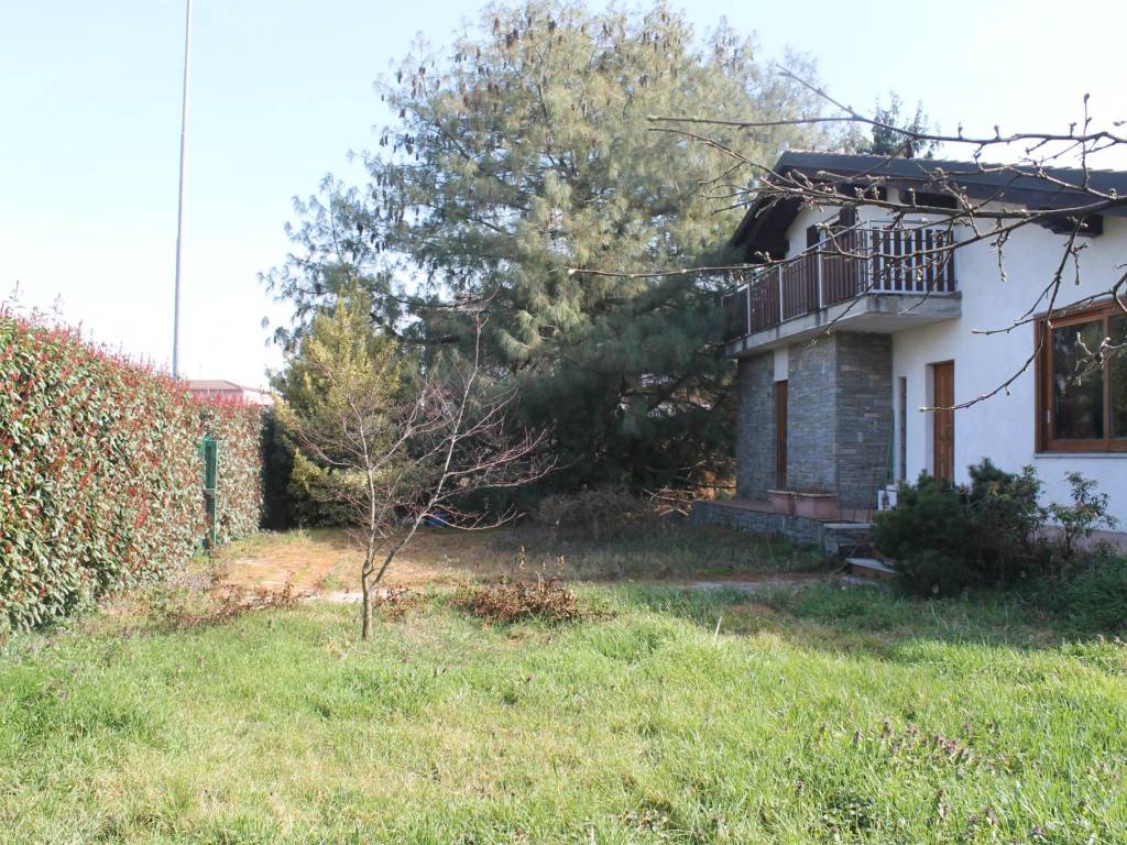 Villa a Dorno in Piazza Aldo Moro - Foto 4