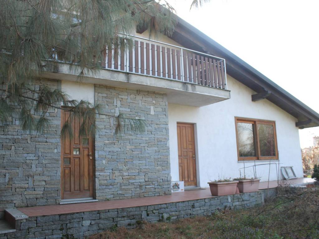 Villa a Dorno in Piazza Aldo Moro - Foto 5