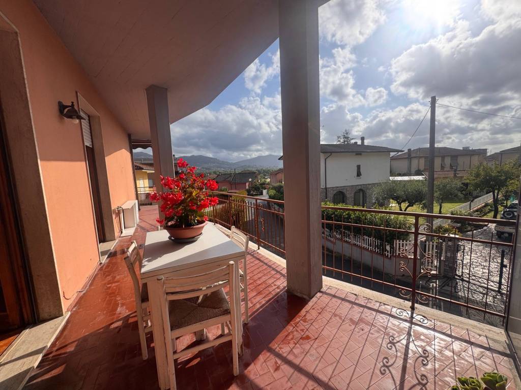 Appartamento a Follo in Via Brigate Partigiane, 2 - Foto 5