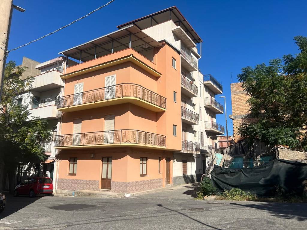 Appartamento a Reggio calabria in Via Gullina Archi Carmine - Foto 2