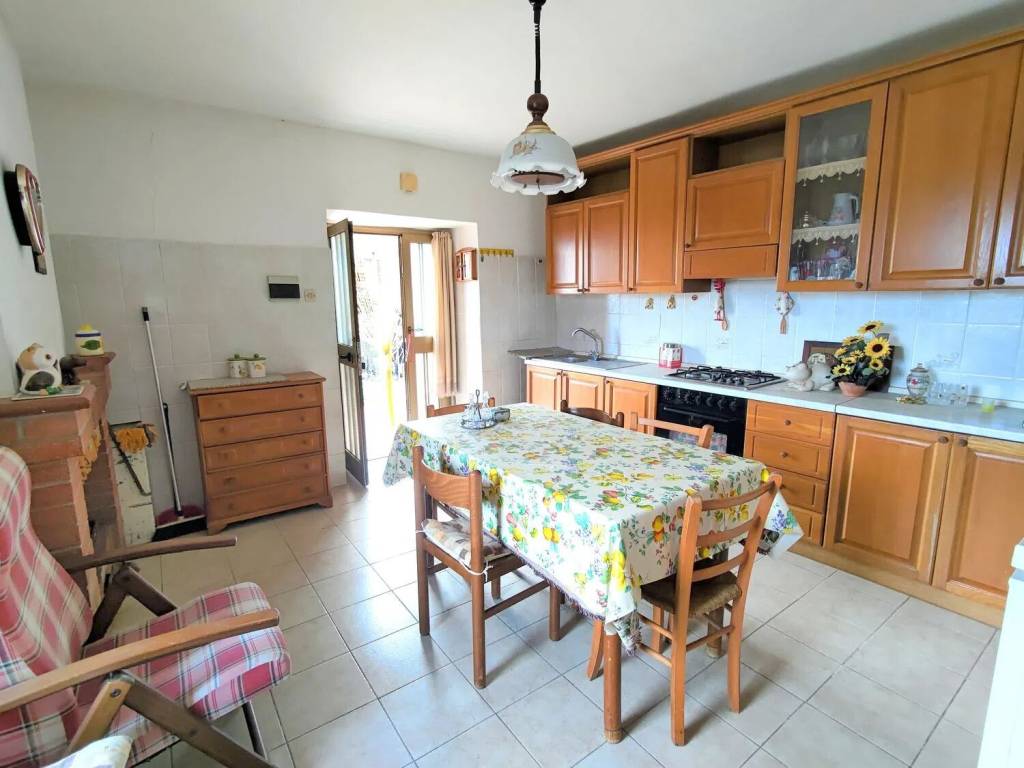 Appartamento a Narni in Strada Di Borgaria - Foto 4