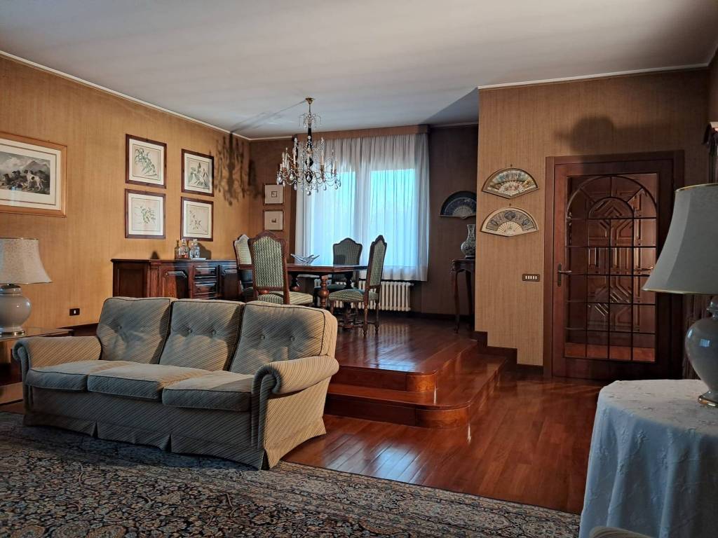 Villa a Samarate in Via Francesco Croci, 15 - Foto 2