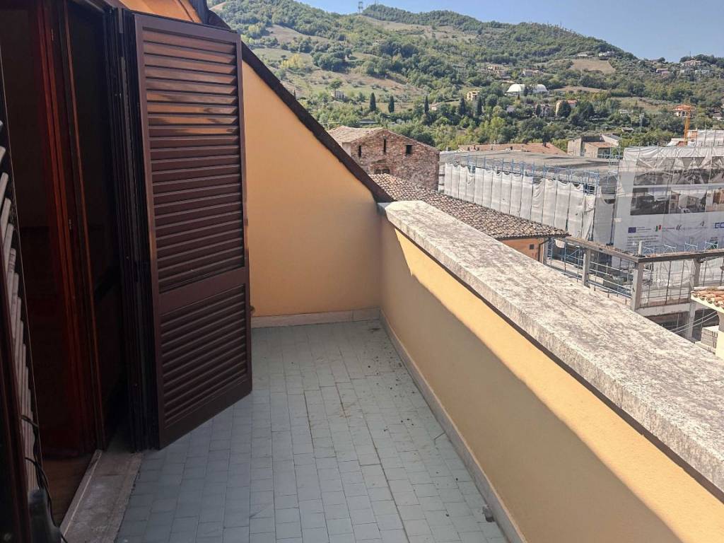 Attico / mansarda a Teramo in Piazza Giuseppe Verdi, 10 - Foto 5