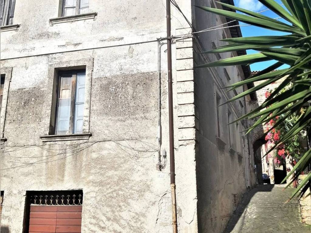 Palazzo / stabile a Monteleone sabino in Via Castello No Number - Foto 5