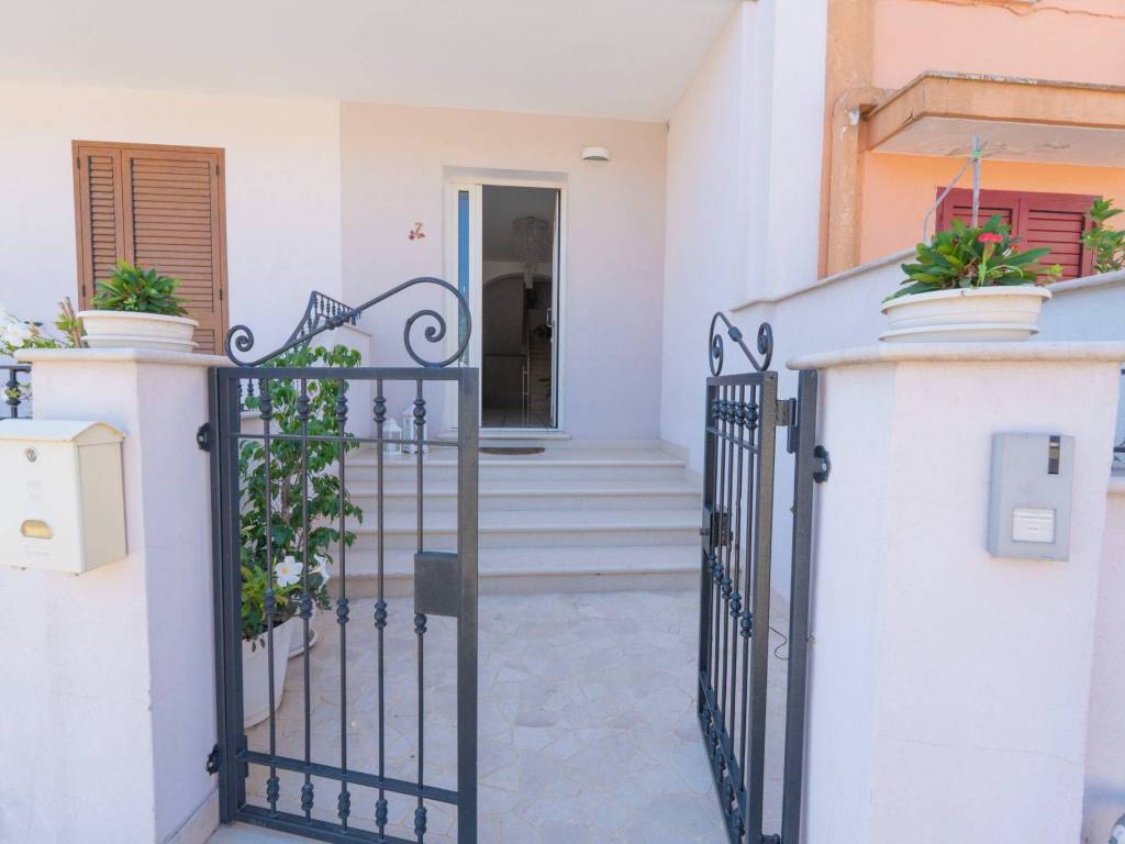 Casa indipendente a Castro in Via di Mezzo, 7 - Foto 2