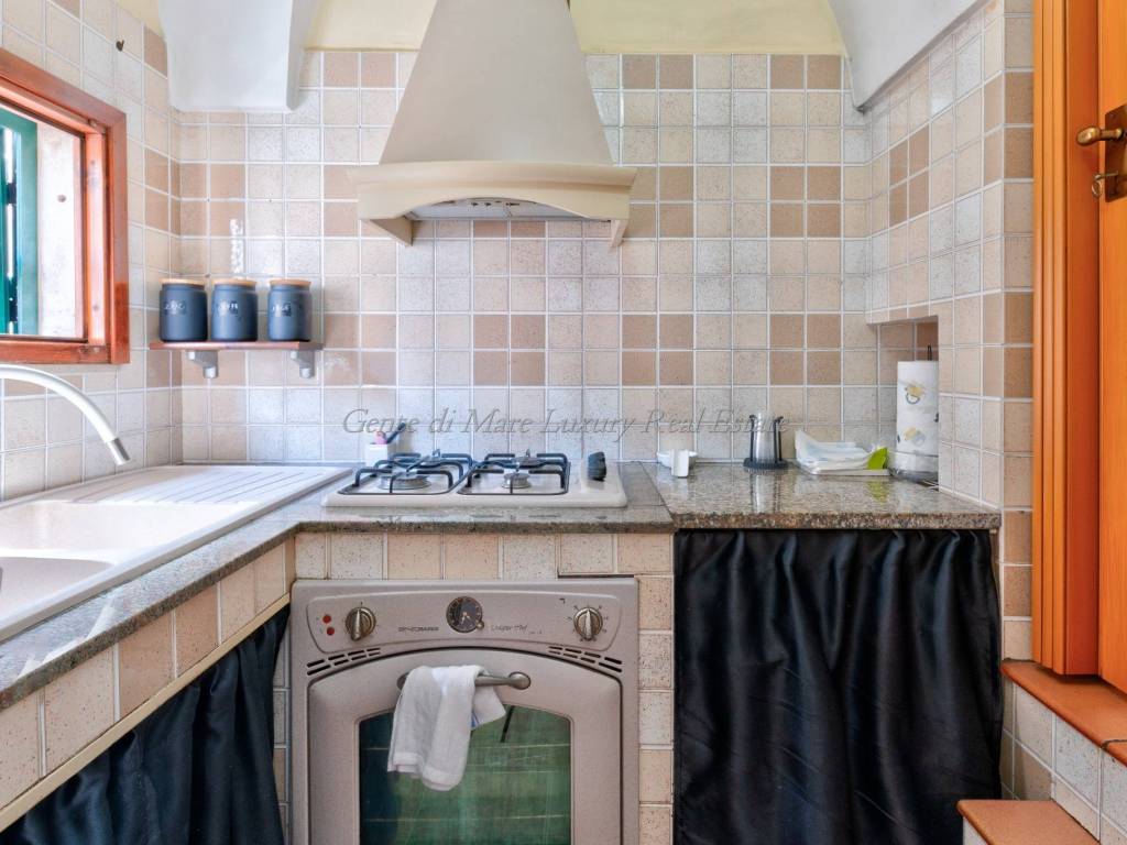 Casa indipendente a Ostuni in Piazzale Domenico Colucci - Foto 5