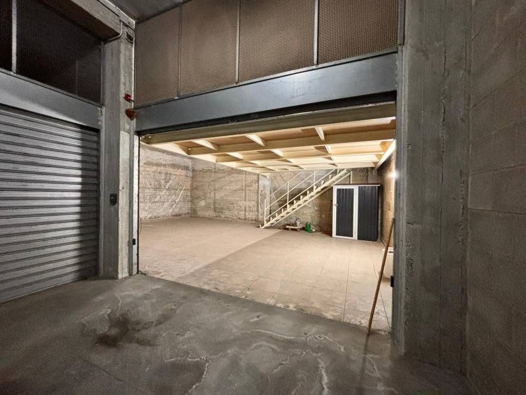 Box / garage a Lusciano in Viale della Libertà, 53 - Foto 5
