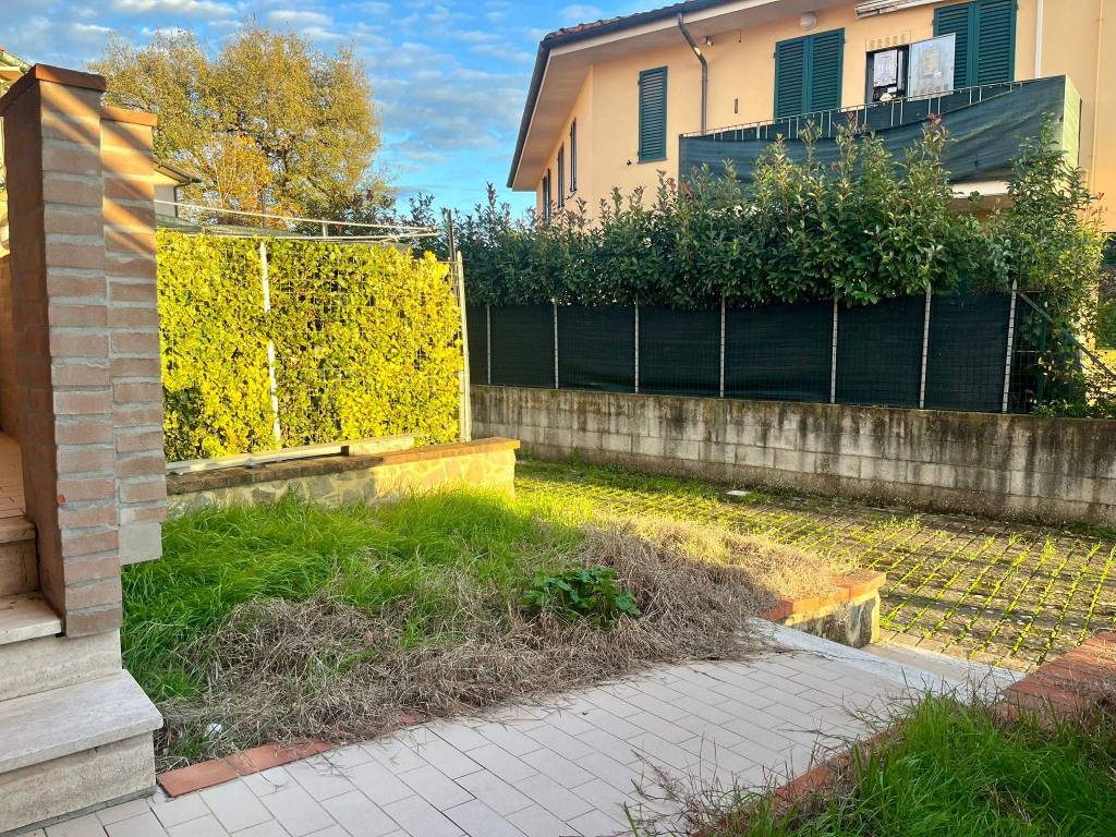 Appartamento a Altopascio in Via Mazzei - Foto 3